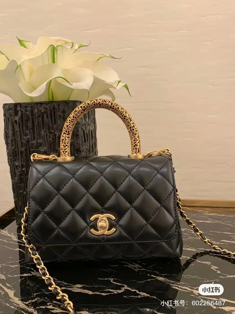 Kng1362   CHANEL TOP BOX   360🤴🏾 49.99$ gallery