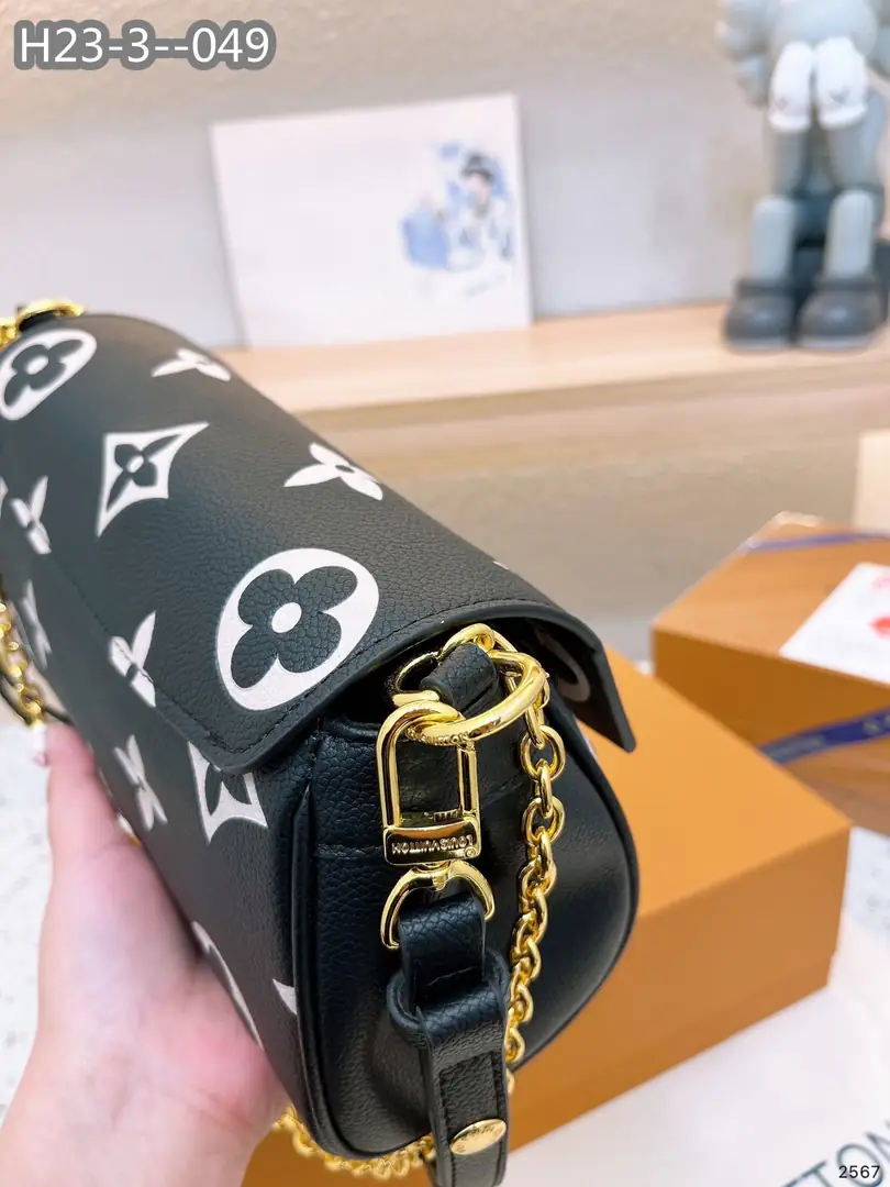 Kng1367  LV 5A+ leather 325🤴🏾 45$ gallery