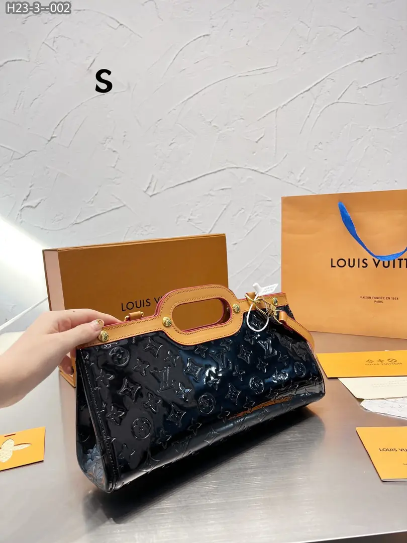 Kng1370  LV TOP 365🤴🏾 50$ gallery