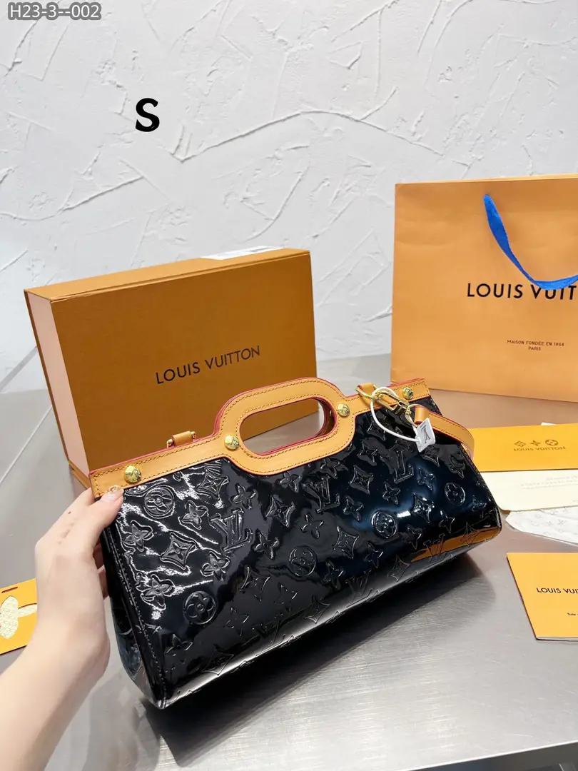 Kng1370  LV TOP 365🤴🏾 50$ gallery