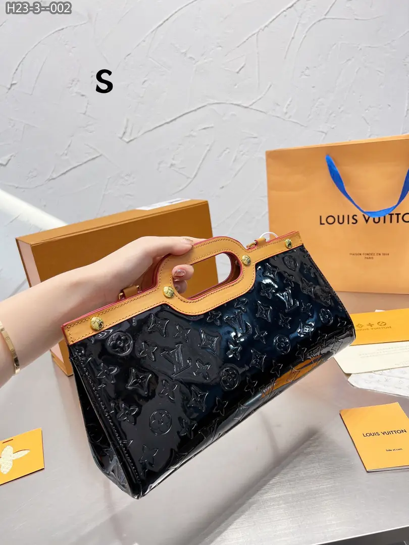 Kng1370  LV TOP 365🤴🏾 50$ gallery