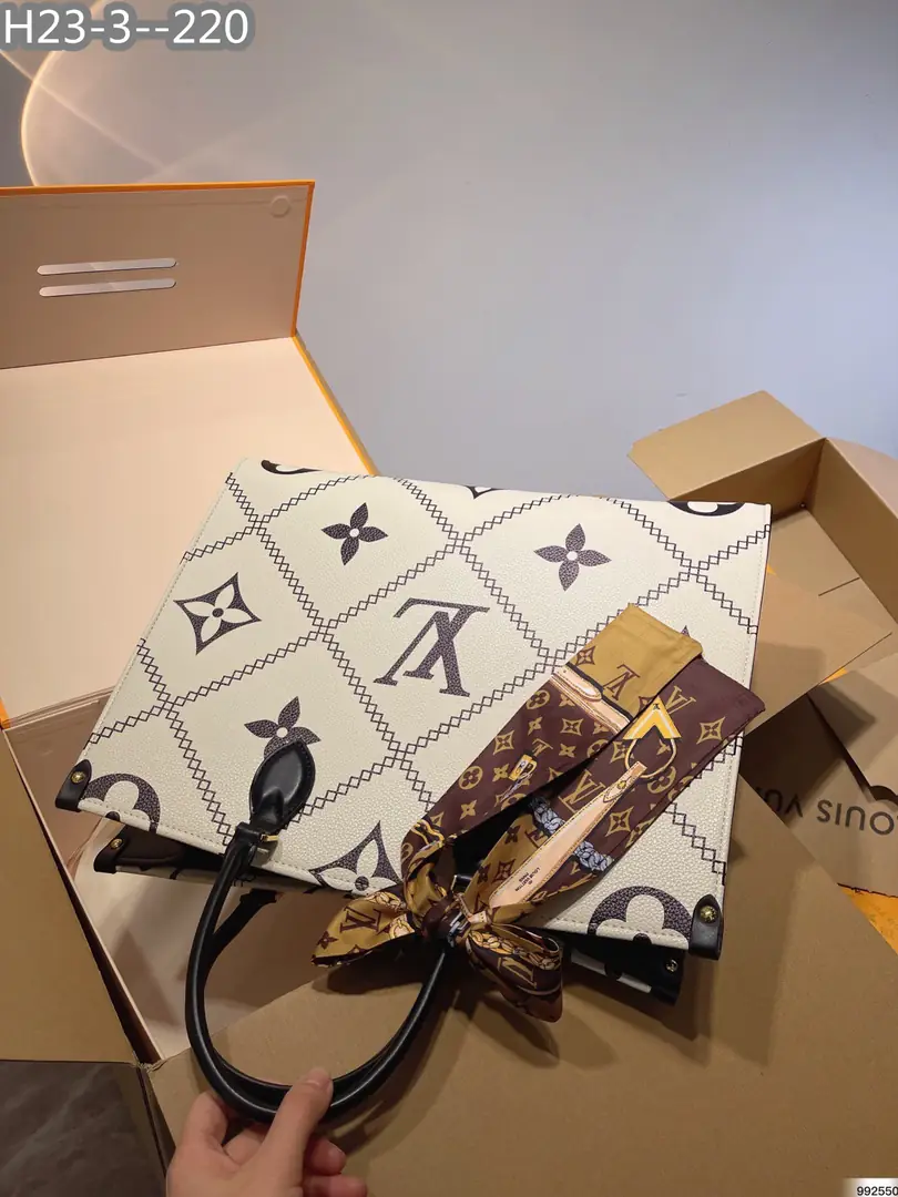 Kng1374  LV  430🤴🏾 59.99$ gallery