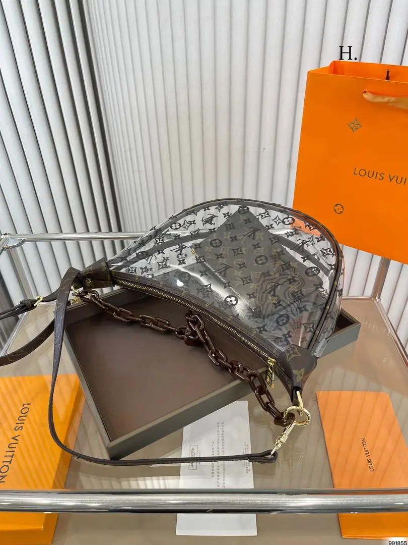 Kng1377  LV  TOP BOX 330🤴🏾 45$ gallery