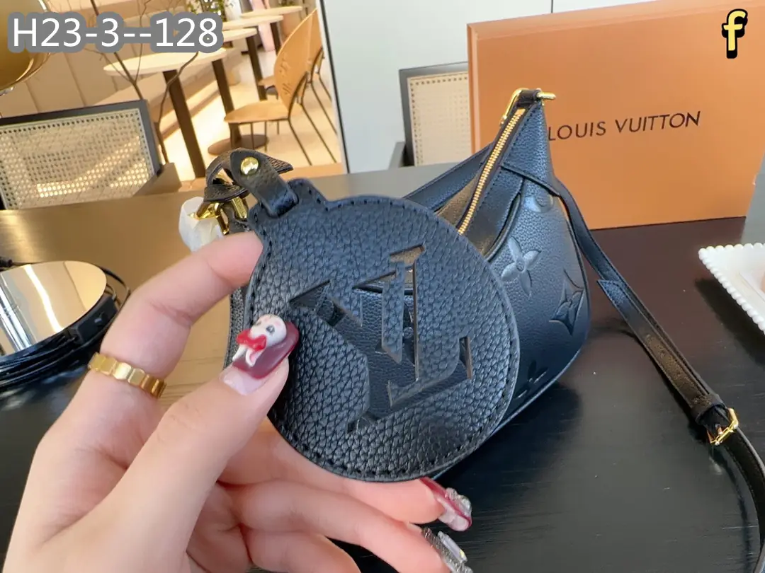 Kng1383  LV  TOP 5A 1:1   350  48$ gallery