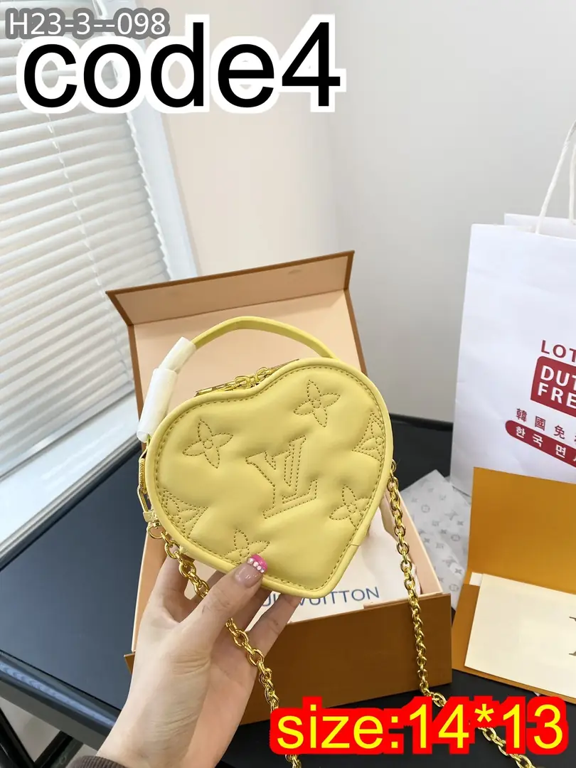 Kng1385  LV TOP 285🤴🏾 40$ gallery