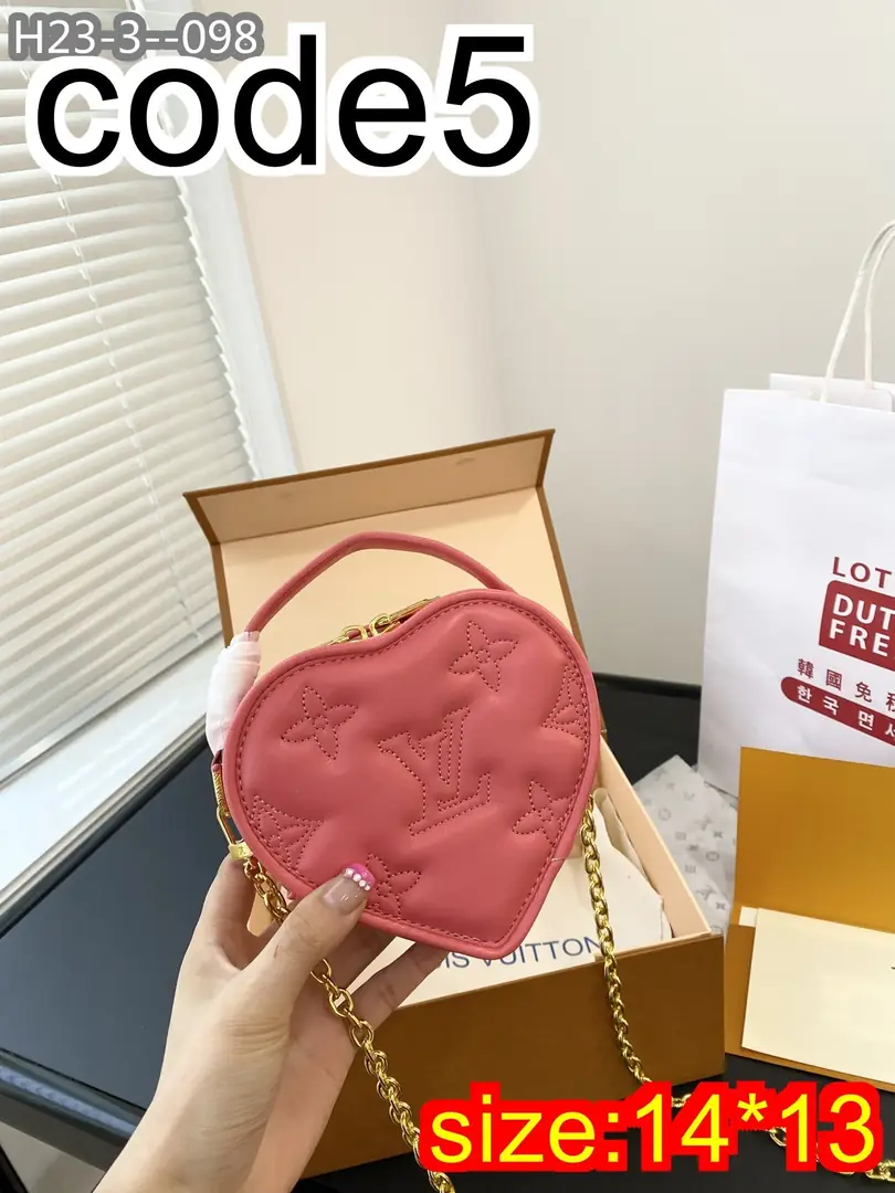 Kng1385  LV TOP 285🤴🏾 40$ gallery