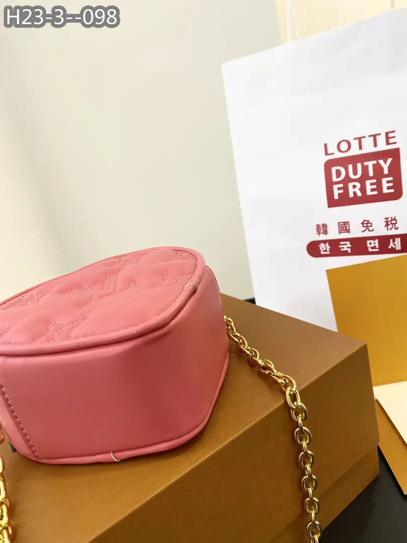 Kng1385  LV TOP 285🤴🏾 40$ gallery