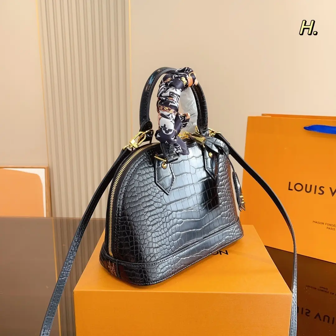 Kng1391  LV TOP 5A+ Material: cow leather 360🤴🏾 49.99$ gallery