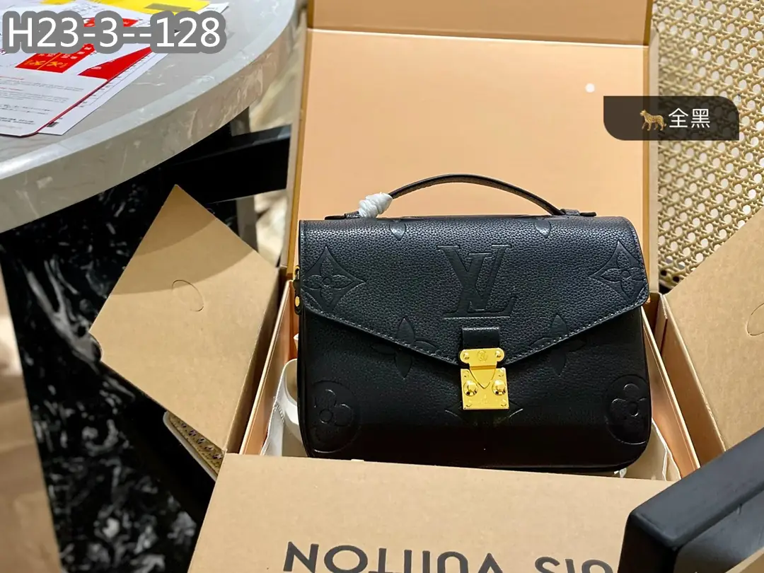 Kng1392  L&V  TOP 295🤴🏾 41$ gallery