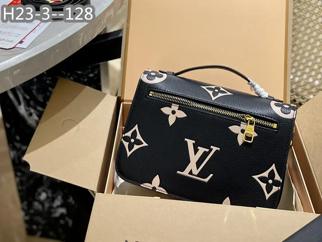 Kng1392  L&V  TOP 295🤴🏾 41$ gallery