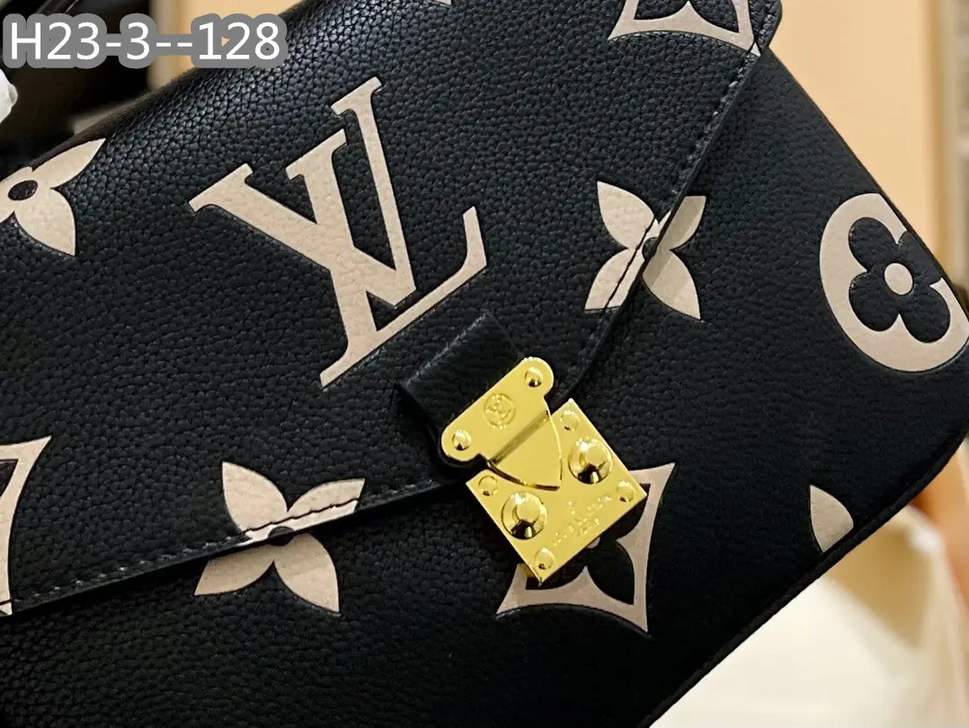 Kng1392  L&V  TOP 295🤴🏾 41$ gallery