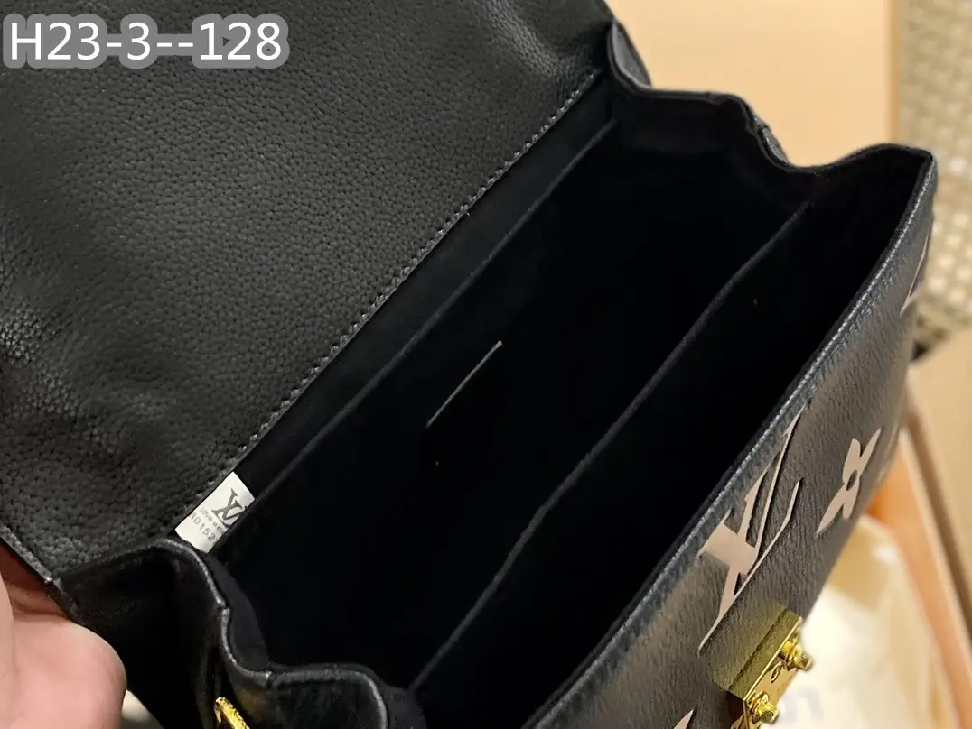 Kng1392  L&V  TOP 295🤴🏾 41$ gallery