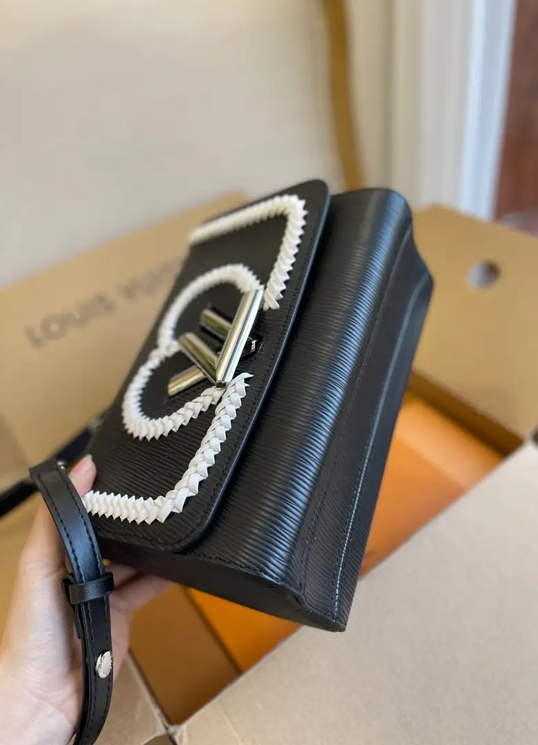 Kng1395  LV TOP 5A  400🤴🏾 57$ gallery