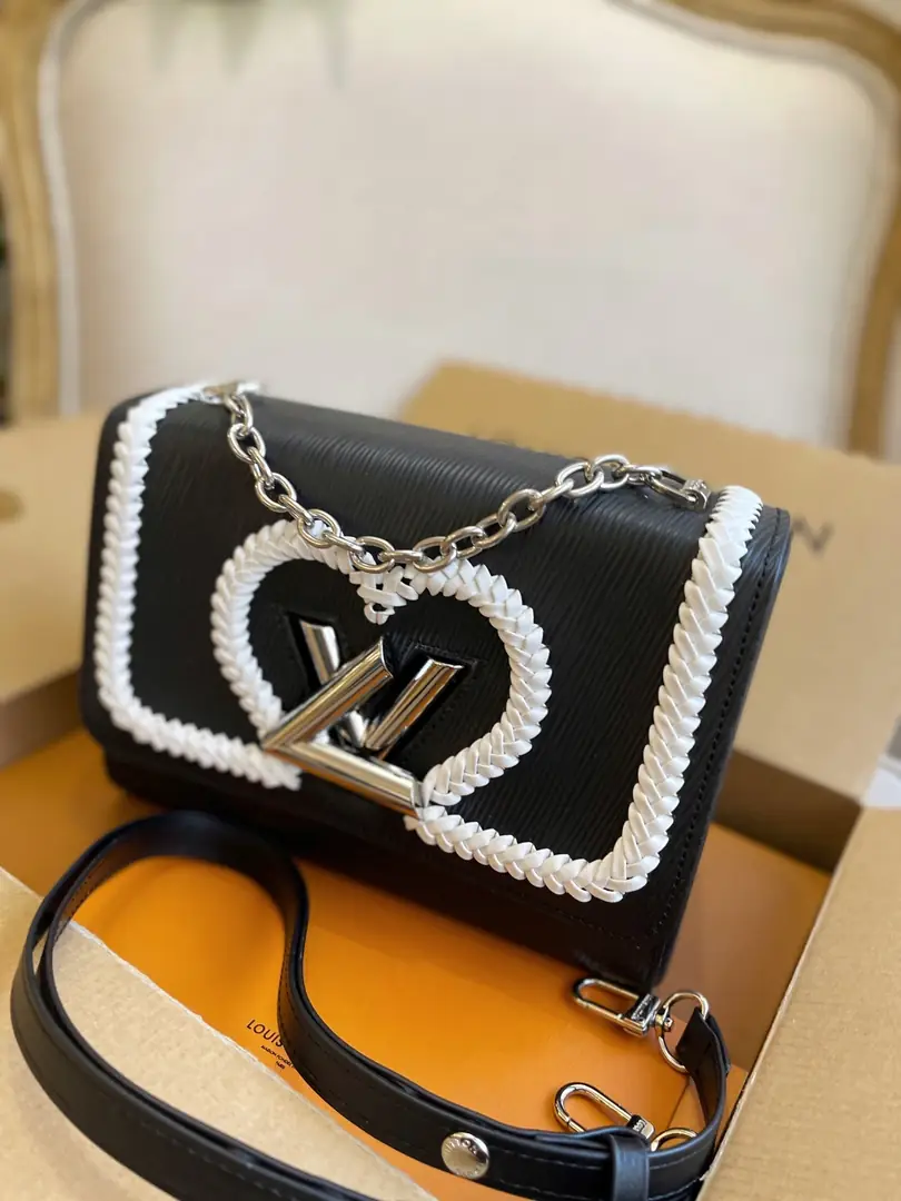 Kng1395  LV TOP 5A  400🤴🏾 57$ gallery