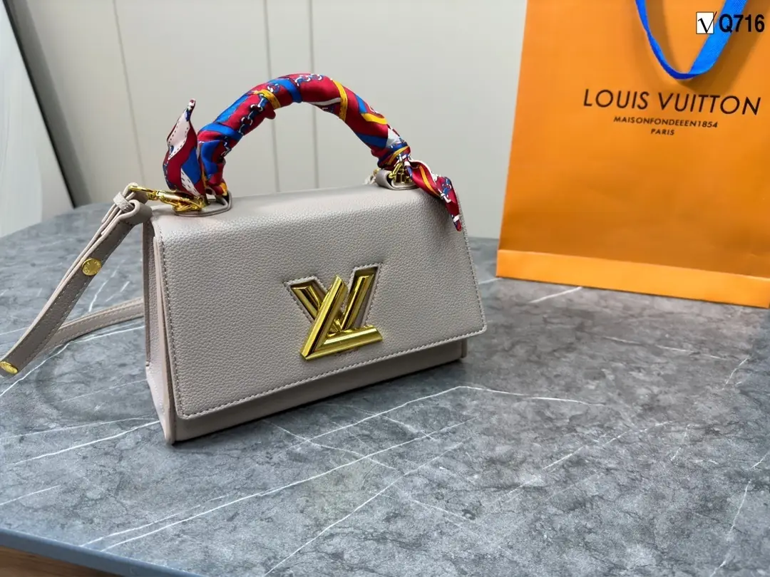 Kng1396   LV TOP 5A 360🤴🏾 50$ gallery