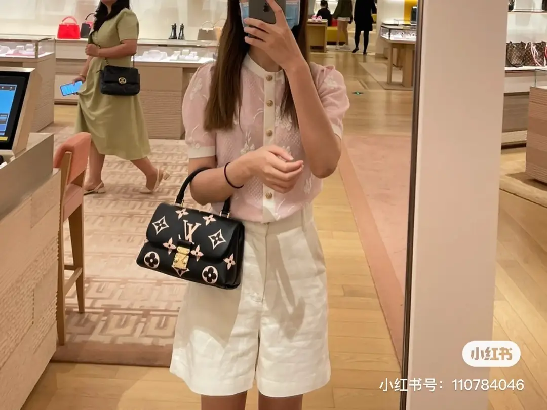 Kng1397  LV  TOP  395 53.99$ gallery