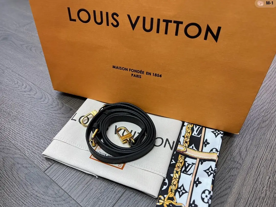 Kng1398  LV TOP BOX   390🤴🏾  54$ gallery