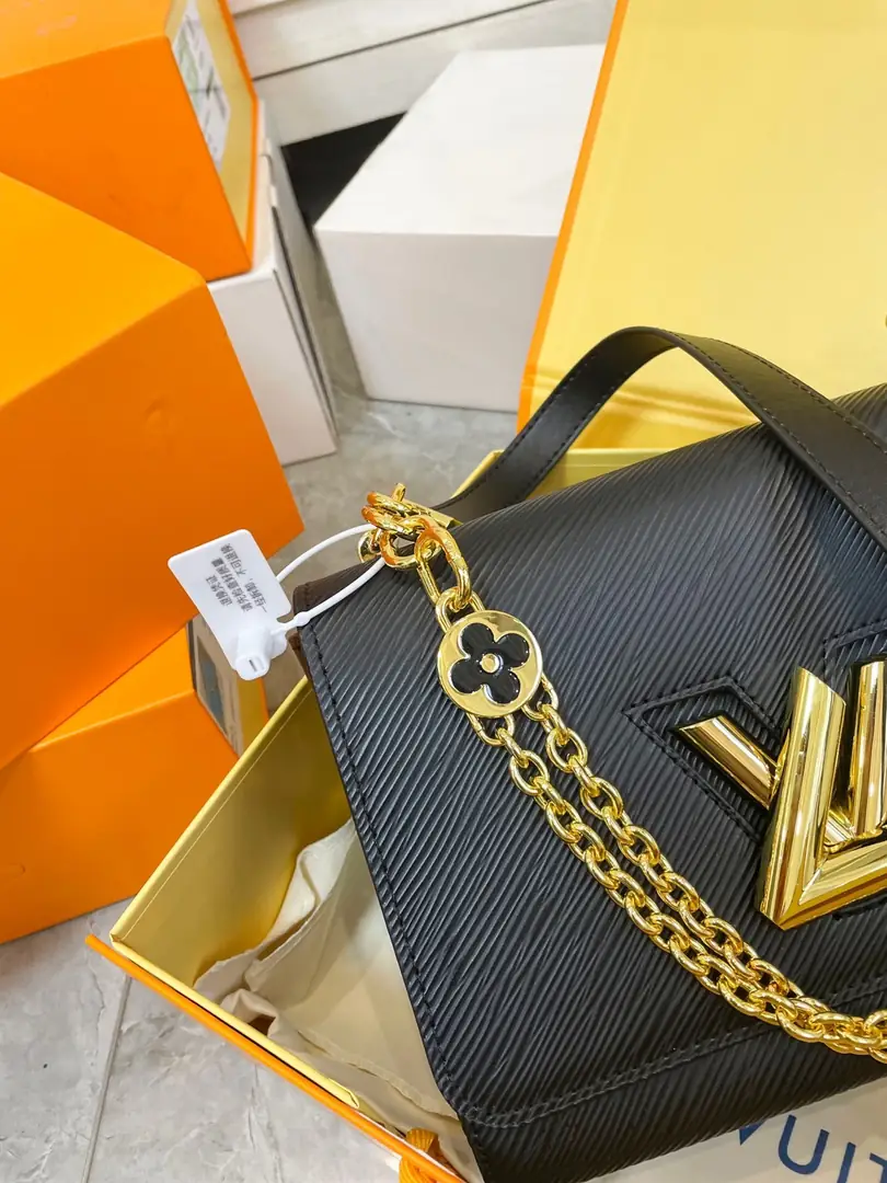 Kng1399   LV TOP TOP TOP 5A 365🤴🏾 50$ gallery