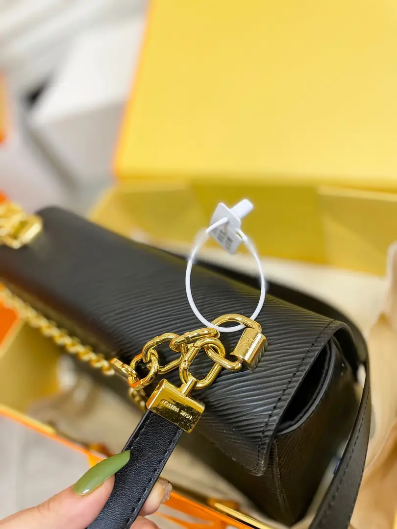 Kng1399   LV TOP TOP TOP 5A 365🤴🏾 50$ gallery