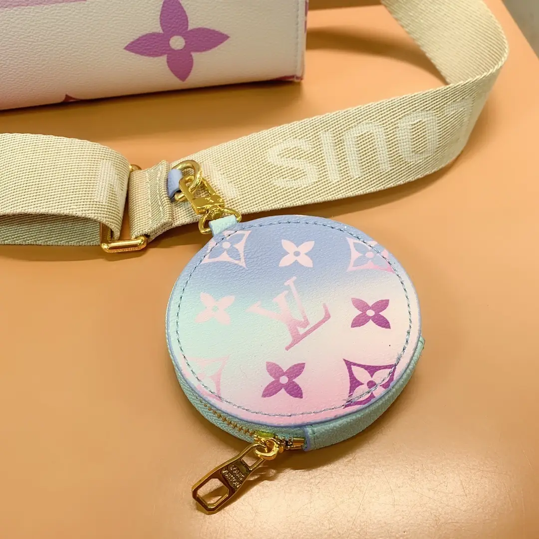 Kng1401   LV TOP 5A 350🤴🏾 48$ gallery