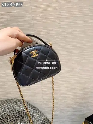 Kng1403    Chanel BOX TOP 290🤴🏾 41$ gallery