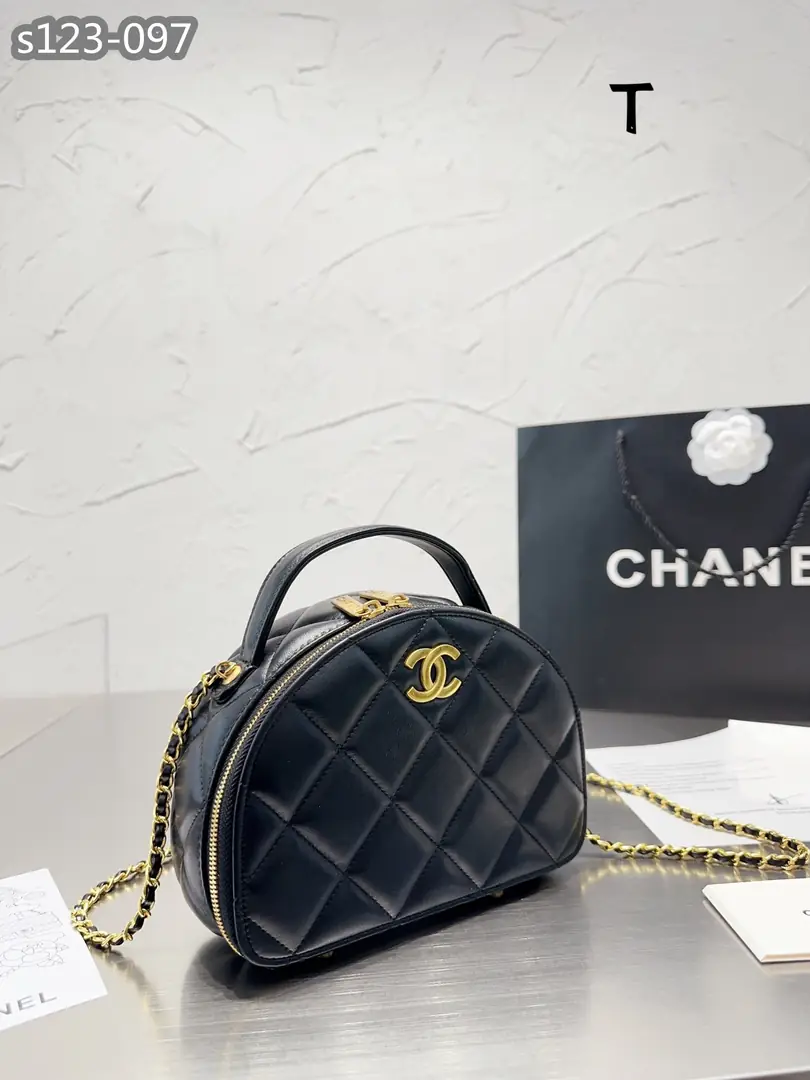 Kng1403    Chanel BOX TOP 290🤴🏾 41$ gallery