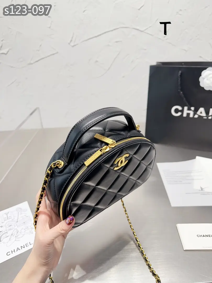 Kng1403    Chanel BOX TOP 290🤴🏾 41$ gallery