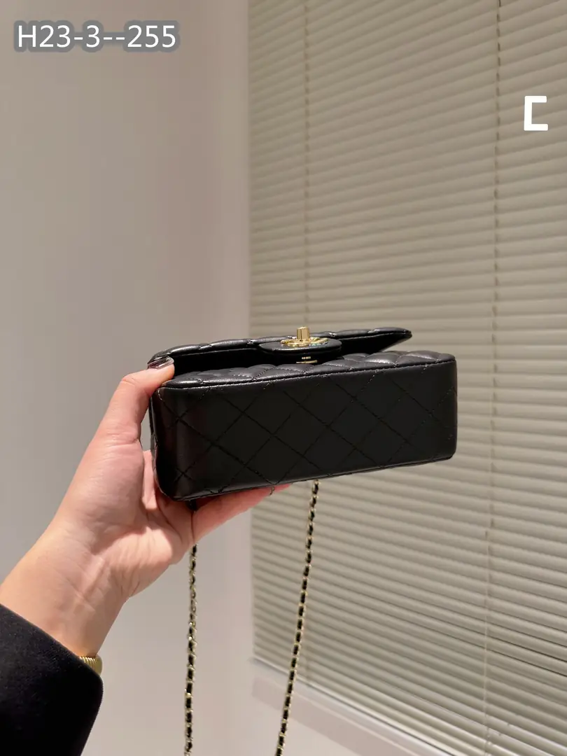 Kng1404  Chanel  355🤴🏾 49$ gallery