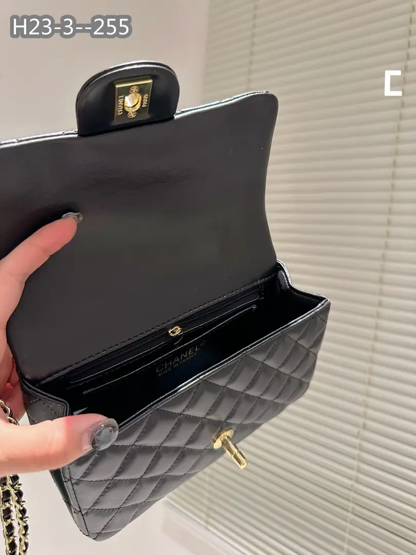 Kng1404  Chanel  355🤴🏾 49$ gallery