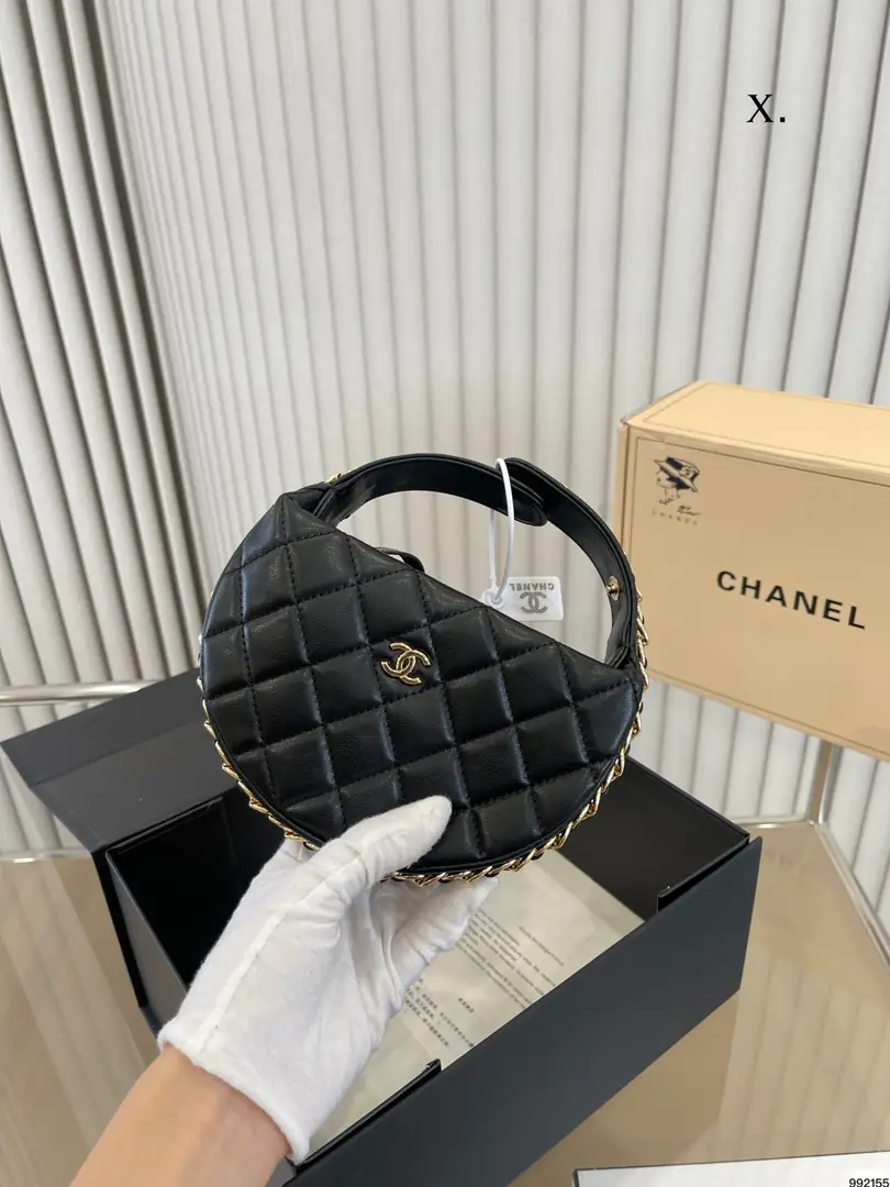 Kng1405    Chanel  350 48$ gallery