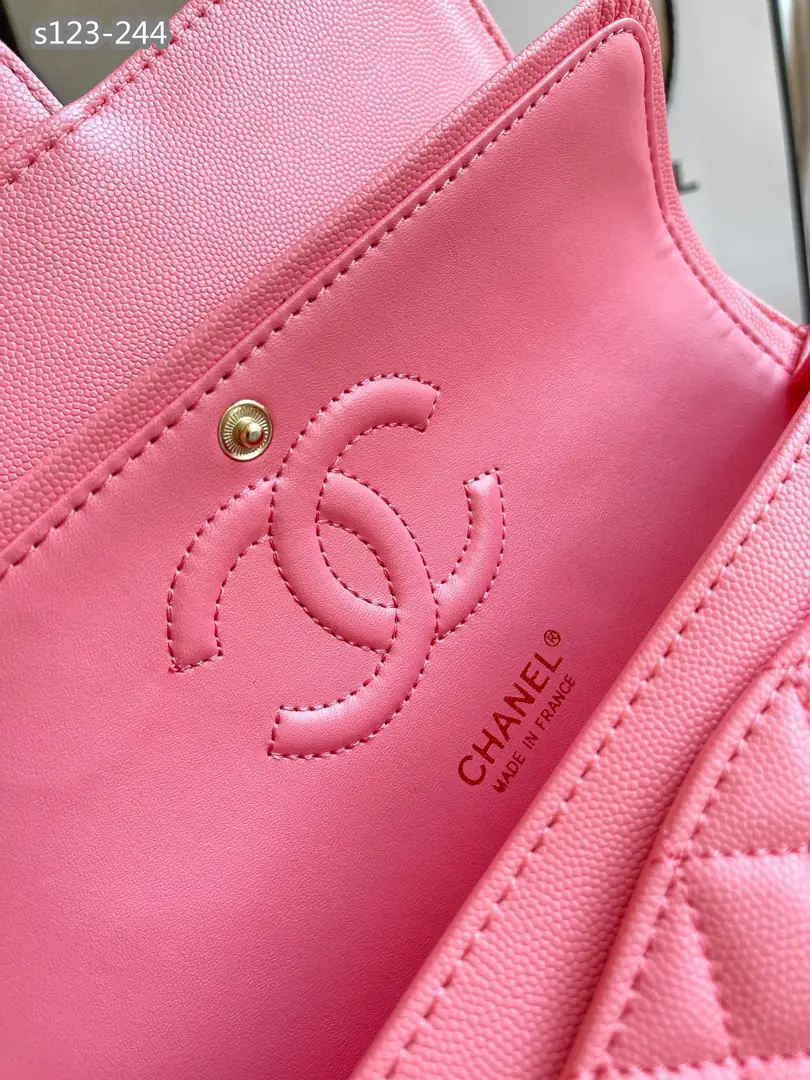 Kng1410   Chanel  380  52$ gallery