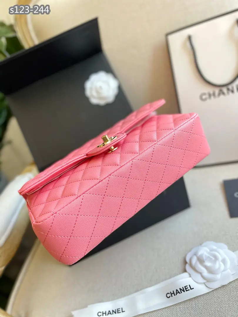 Kng1410   Chanel  380  52$ gallery