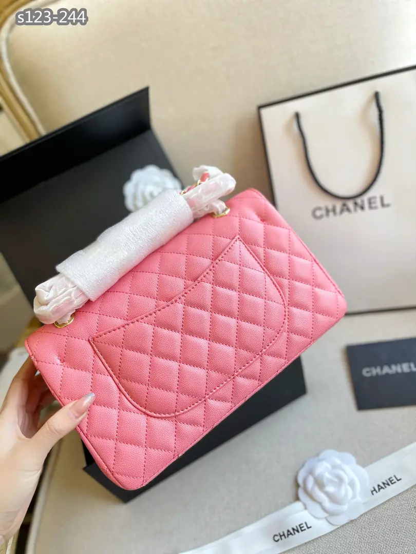 Kng1410   Chanel  380  52$ gallery