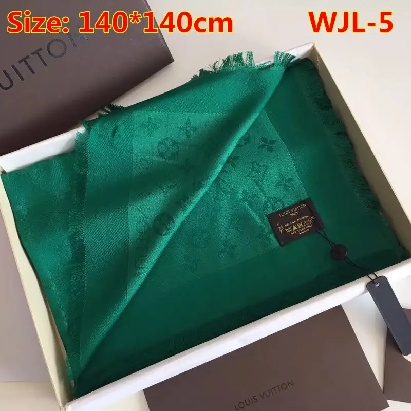 Kng2514  LV 140*140cm  19.99$  150🤴🏾 gallery