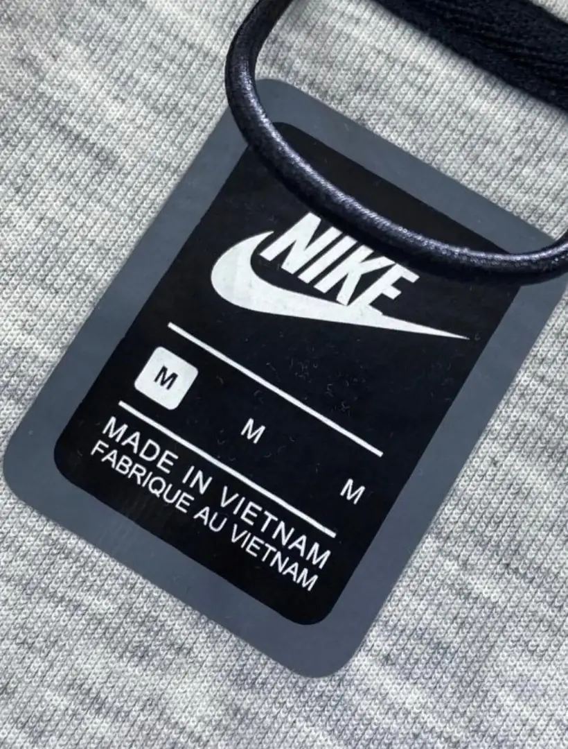 Kng2529  NIKE  36.5$  266 gallery