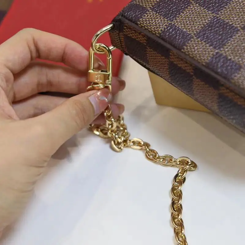 Kng253  LV 38$ 290 gallery