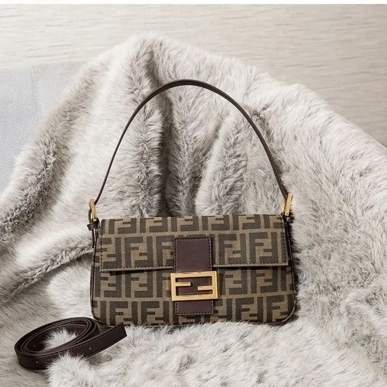Kng2539 FENDI 49.99$  370 gallery