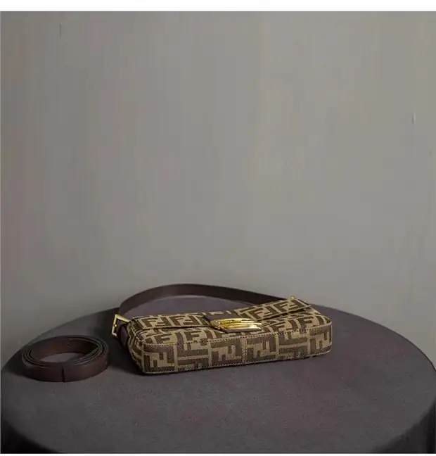 Kng2539 FENDI 49.99$  370 gallery