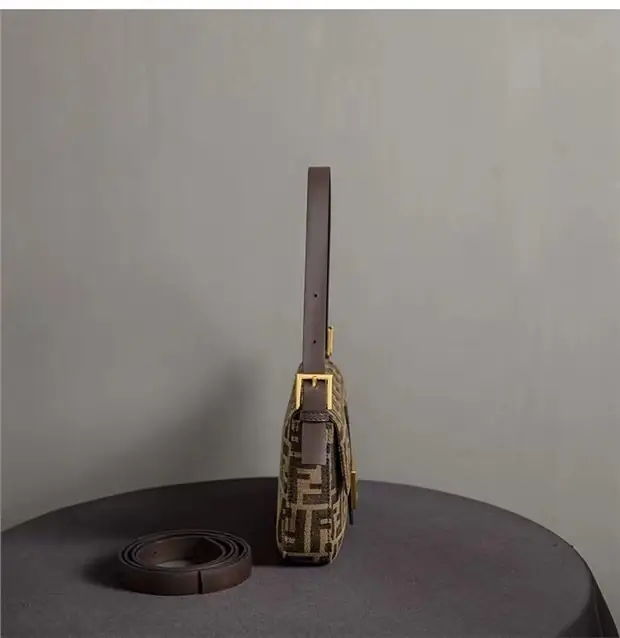 Kng2539 FENDI 49.99$  370 gallery