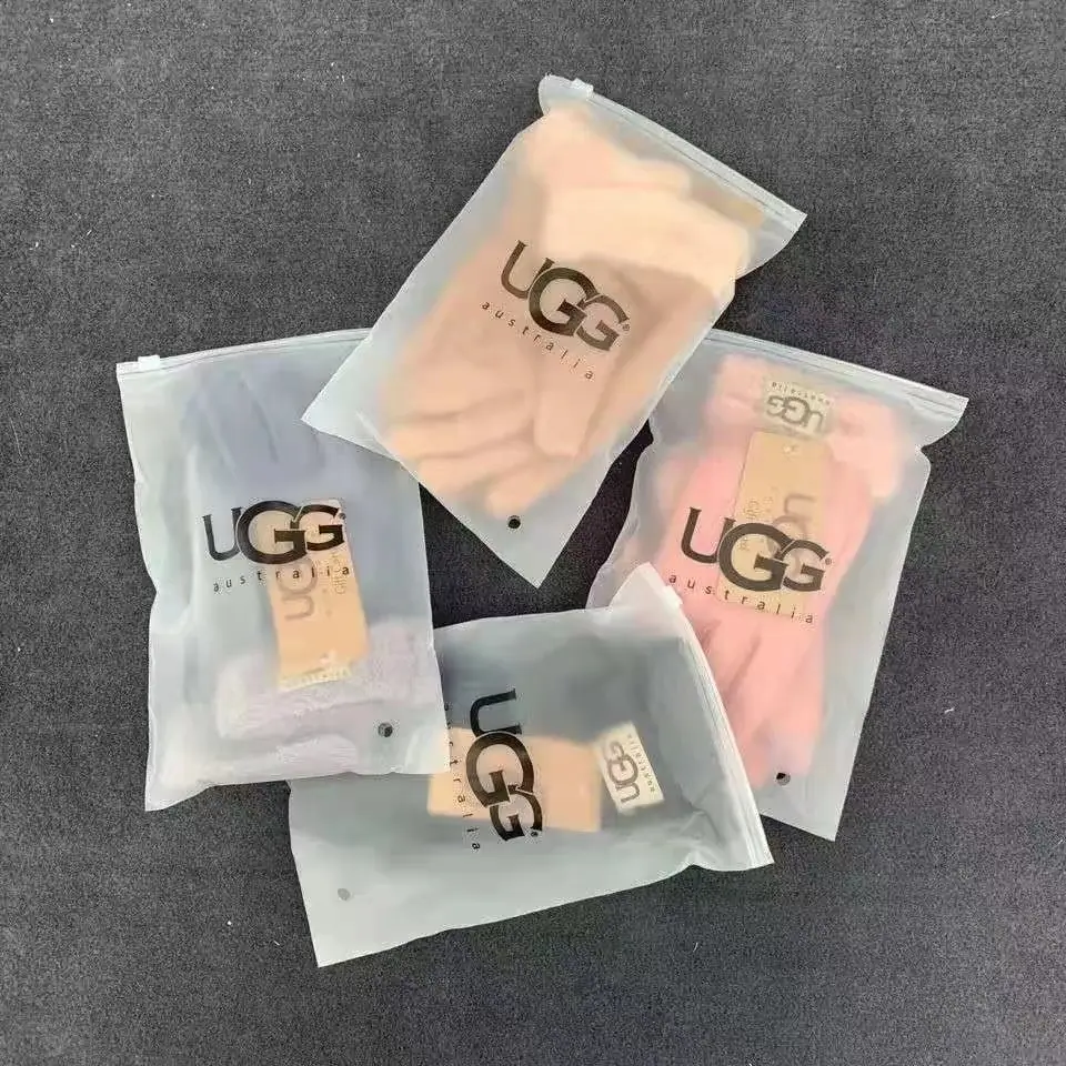 Kng2546 UGG 22$  159 gallery