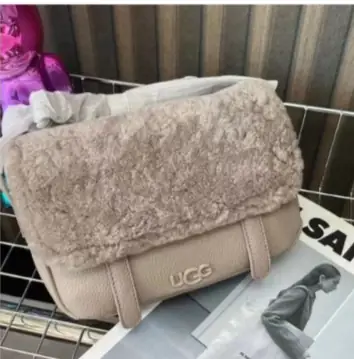 Kng365  UGG 250🤴🏾 35.99$ gallery