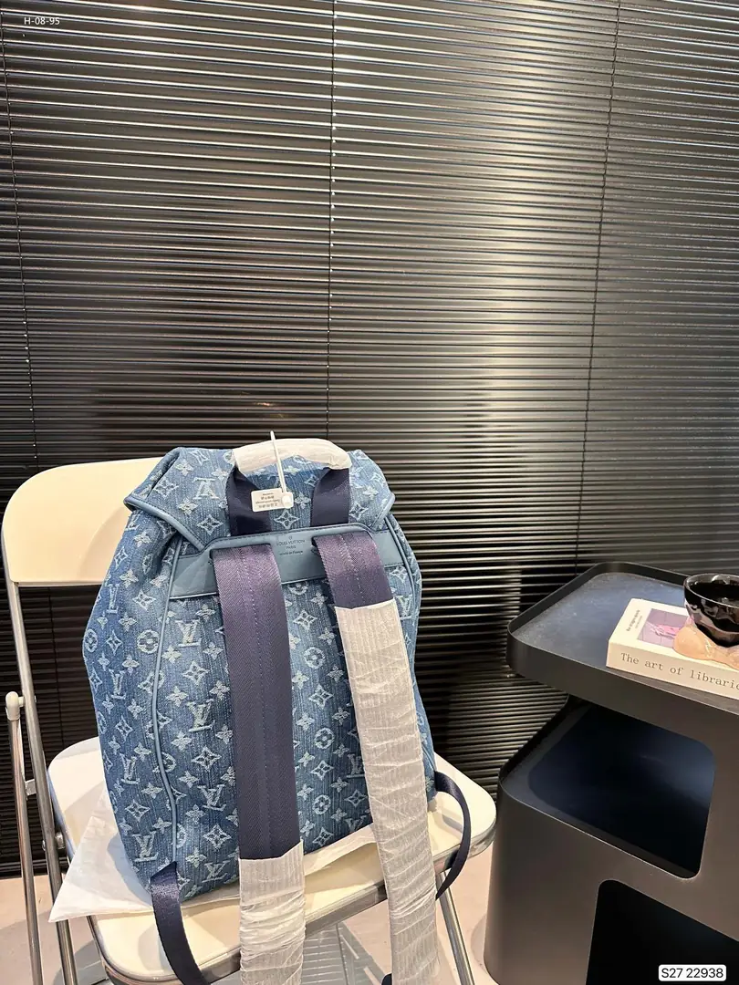 Kng4005   LV  75$ gallery