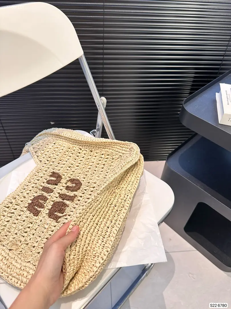 Kng4008  MIUMIU 59$ gallery