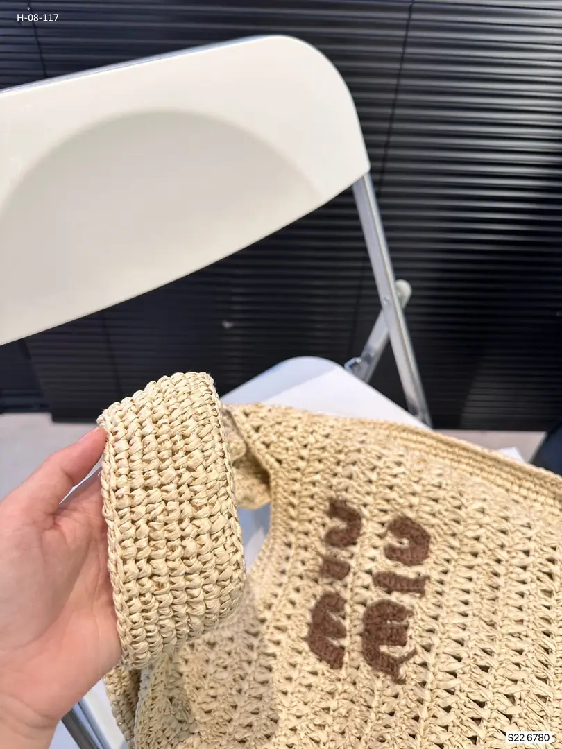 Kng4008  MIUMIU 59$ gallery