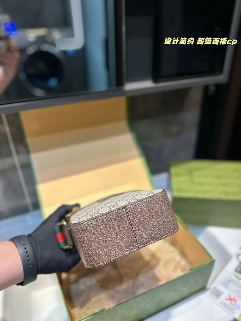 Kng4011  GUCCI  54.9$ gallery