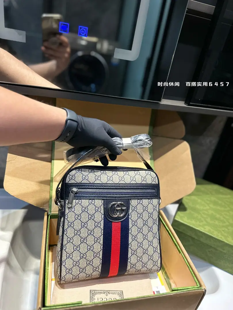 Kng4012  GUCCI  59$ gallery