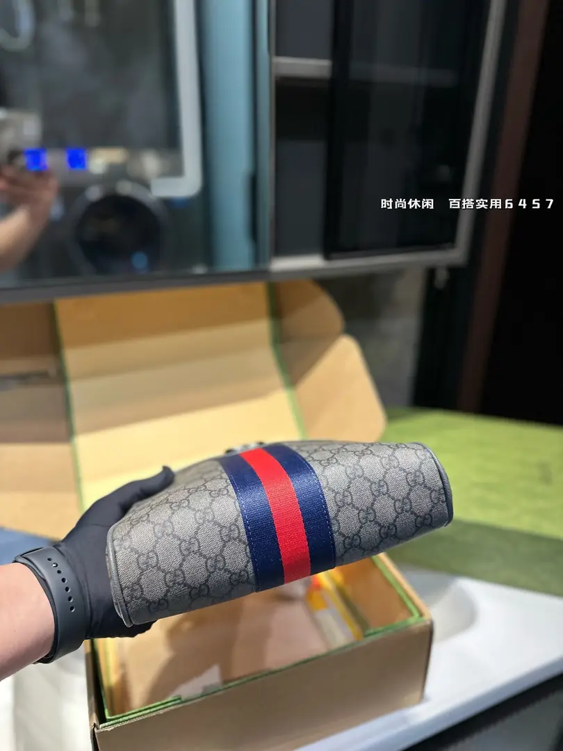 Kng4012  GUCCI  59$ gallery