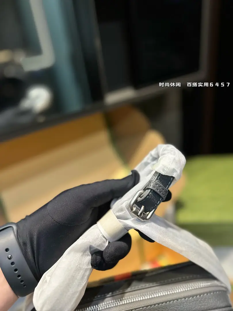 Kng4012  GUCCI  59$ gallery