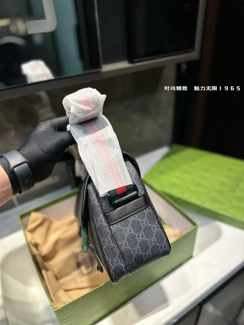 Kng4015  GUCCI  78$ gallery