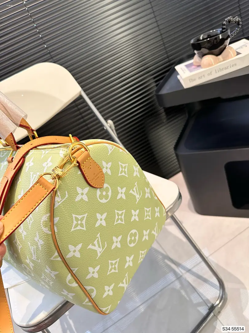 Kng4016  LV 85$ gallery